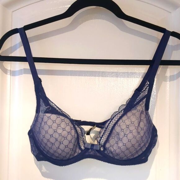 Chantelle Bra Geo Lace Balconette Bra 32 C, Navy Lace Light Padding is - Picture 2 of 11